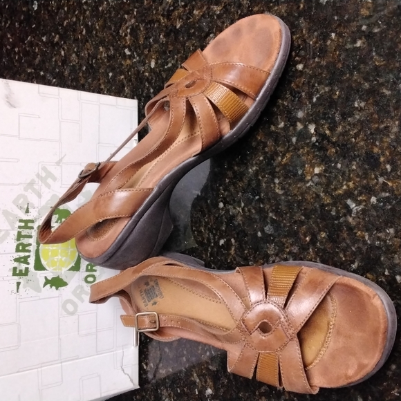 Earth Origins Shoes - Women's Earth Origins Tan/Brown Leather Sandals - sz 9 med.